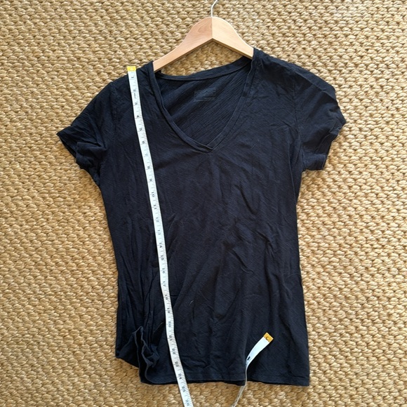 Patagonia Shirt Sleeve V-Neck Black Shirt - Large - Picture 5 of 6